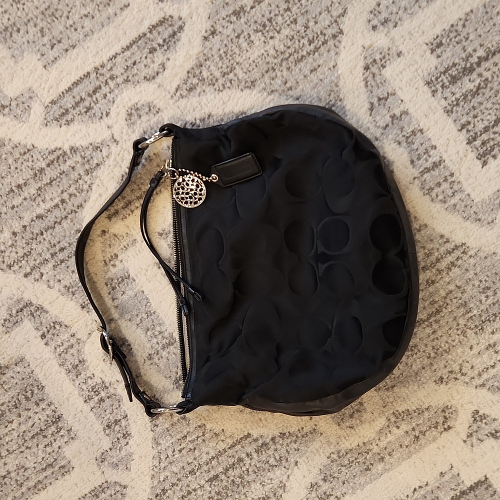 Coach logo and leather black shoulder purse